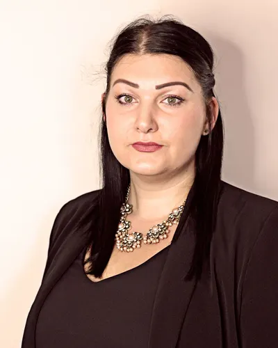 Porträt Lisa Scharler